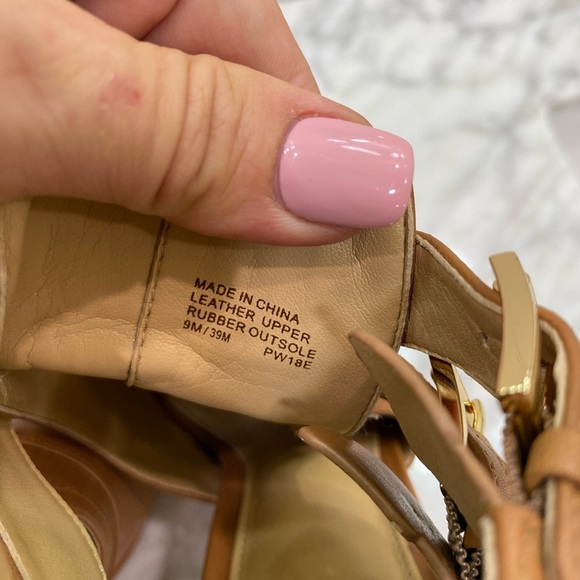 Michael Kors Blaze Tan Leather peep toe with Buckle Detail size 9 sexy edgy - Picture 7 of 9